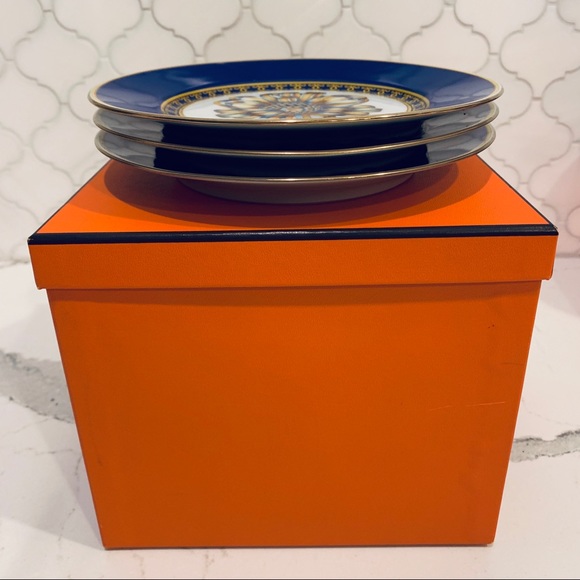 Hermes Vintage Cocarde de Soie Salad Plates Set/3 - Picture 3 of 9